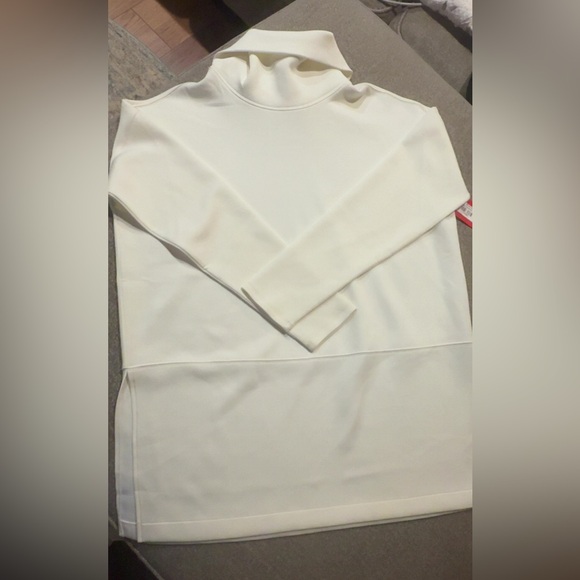 SPANX elegant White Long Sleeve Tunic top - Picture 1 of 4